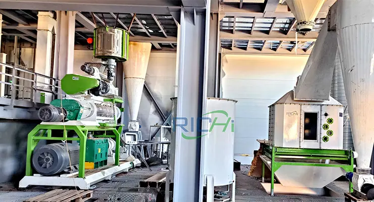 Линия по производству кормов для рыбы в России