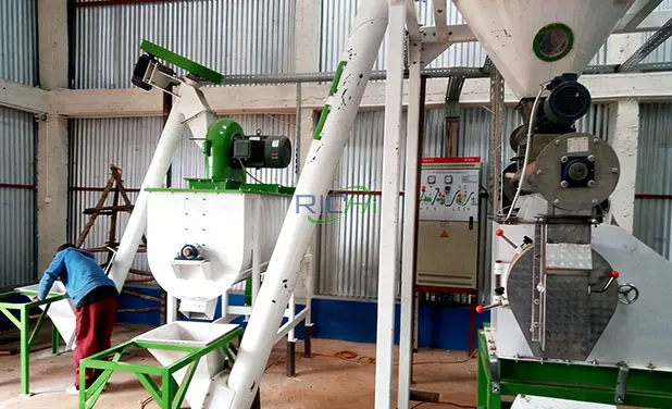 1 тонна Линия по производству кормов для животных в Казахстане