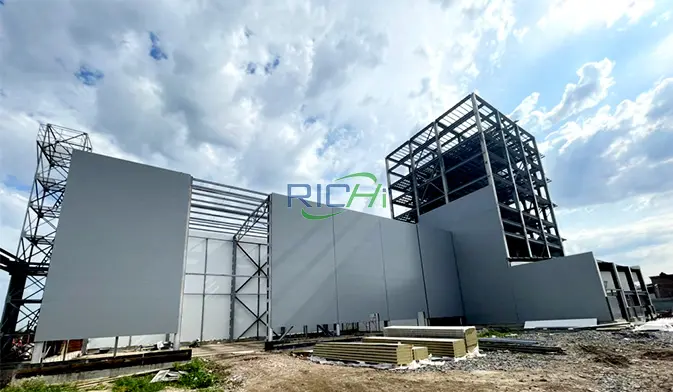 Видео завода по производству кормов для рыб