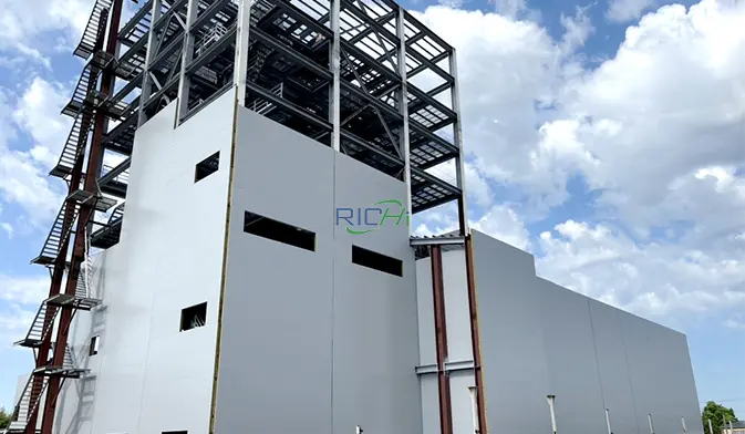 Видео с завода по производству корма для рыб